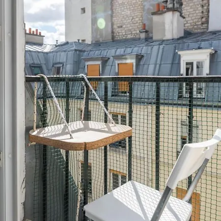 Apartment Bright Studio Near Les Ternes