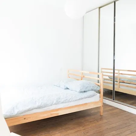 Bright Studio Near Les Ternes *