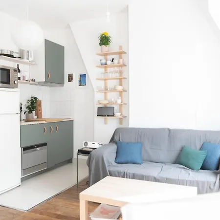 Bright Studio Near Les Ternes Παρίσι